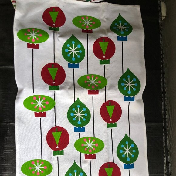 New DII Home Design Holiday Dish Towel Set - Picture 6 of 7